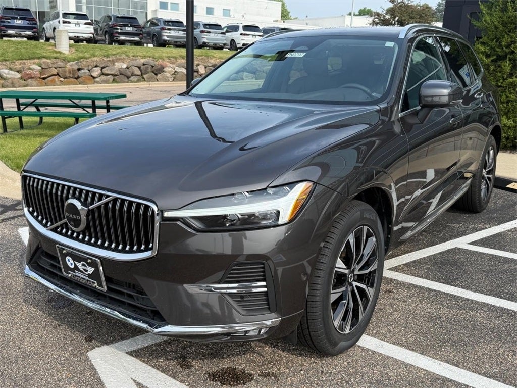 2023 Volvo XC60 B5 Plus Bright Theme