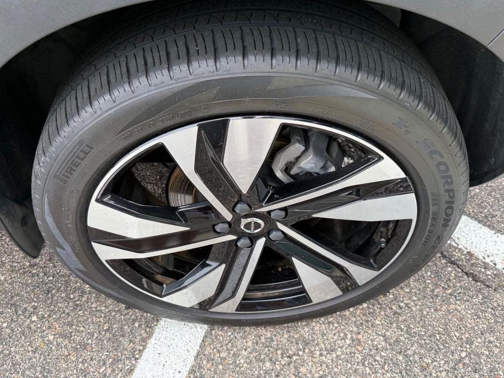2023 Volvo XC40 Ultimate