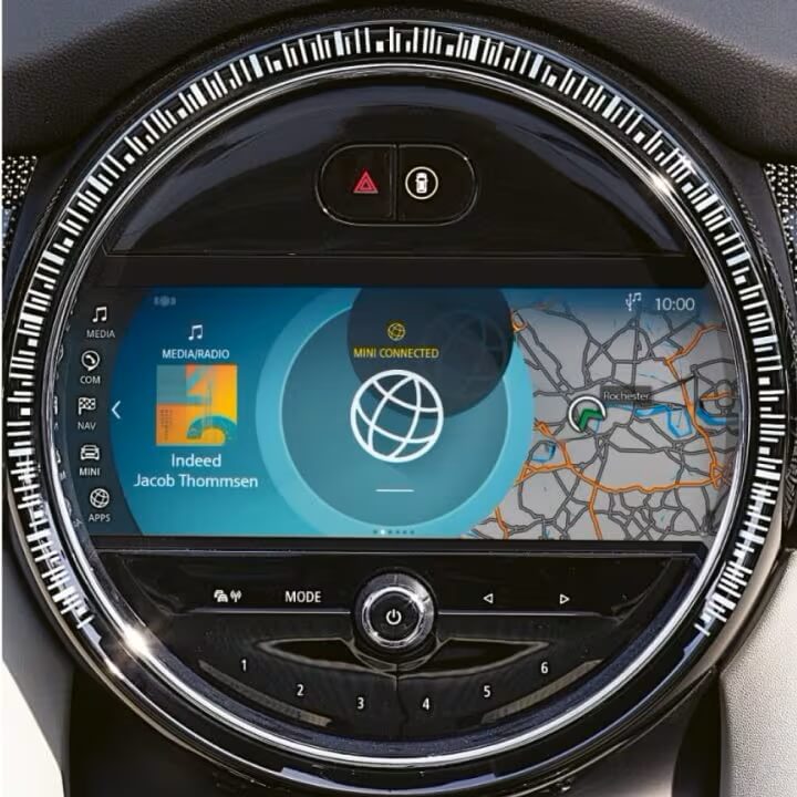 New MINI Hardtop 2 Door Touchscreen Technology